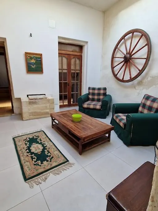 Cozy 1 Bedroom House In Iz-Zejtun